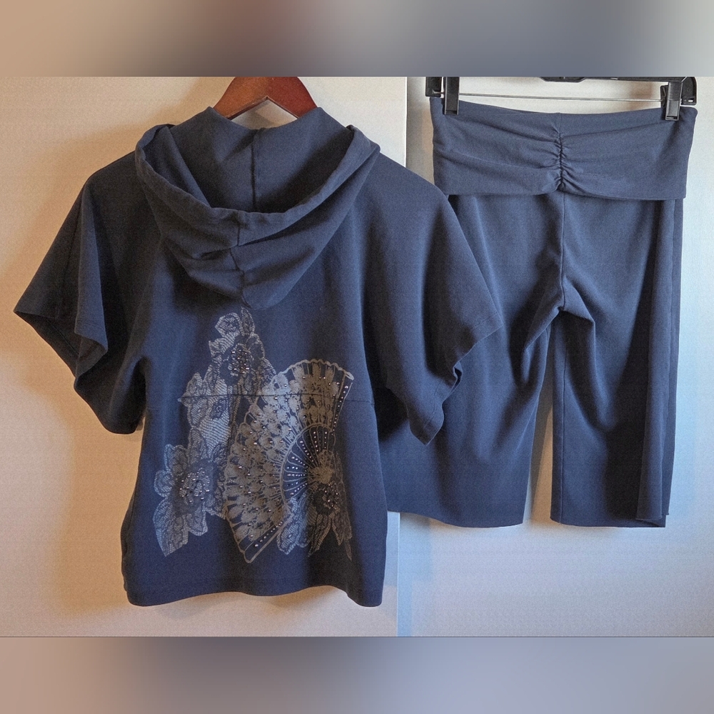Yogi Navy Blue Embellished Hoodie and Short Set Sz S/M - Picture 8 of 14
